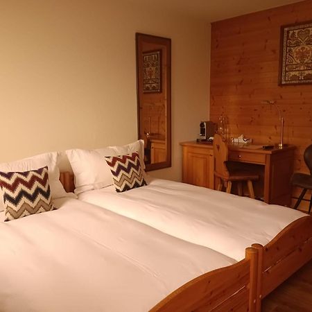 Hotel De Commune Gstaad Bagian luar foto