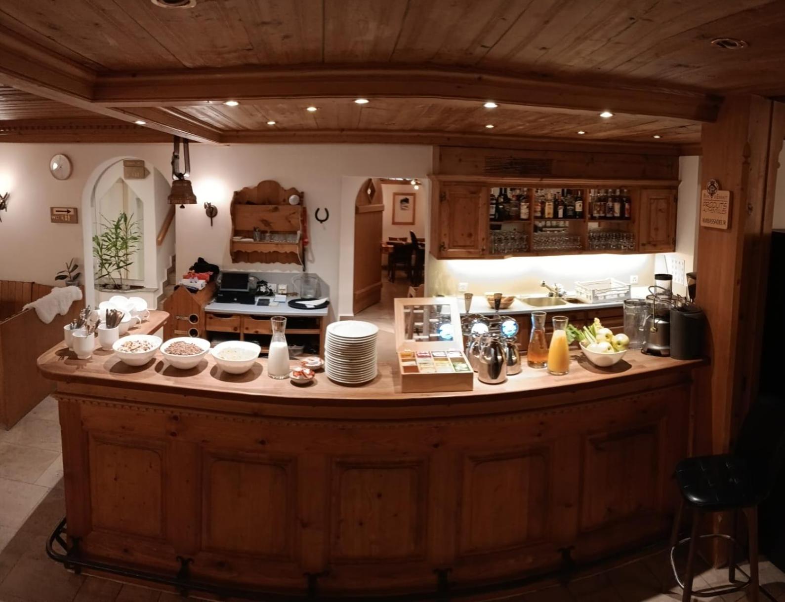 Hotel De Commune Gstaad Bagian luar foto
