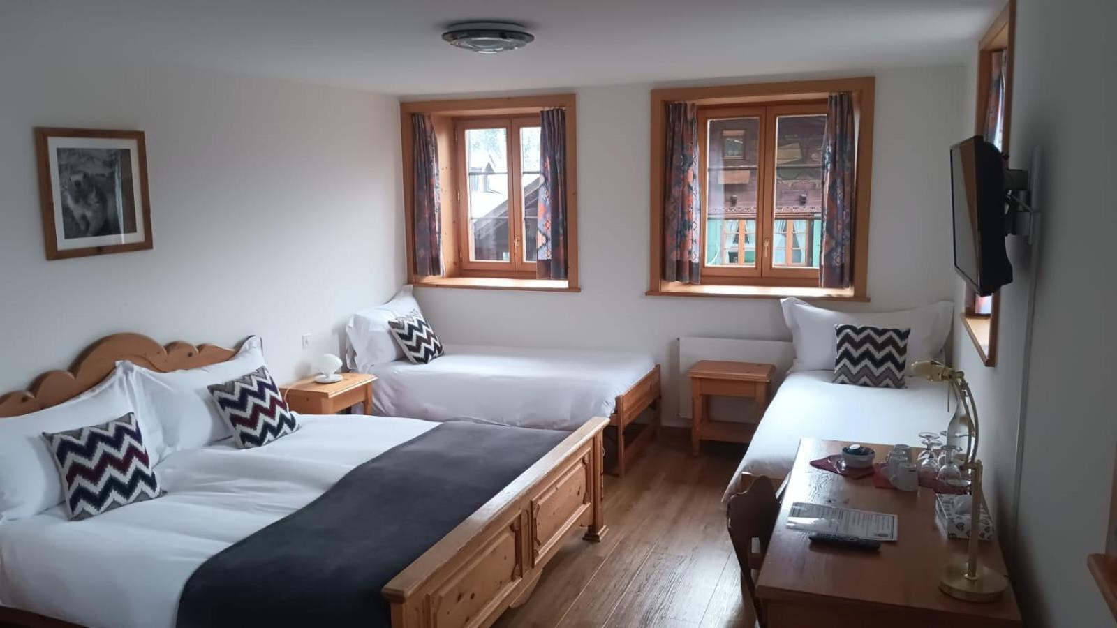 Hotel De Commune Gstaad Bagian luar foto