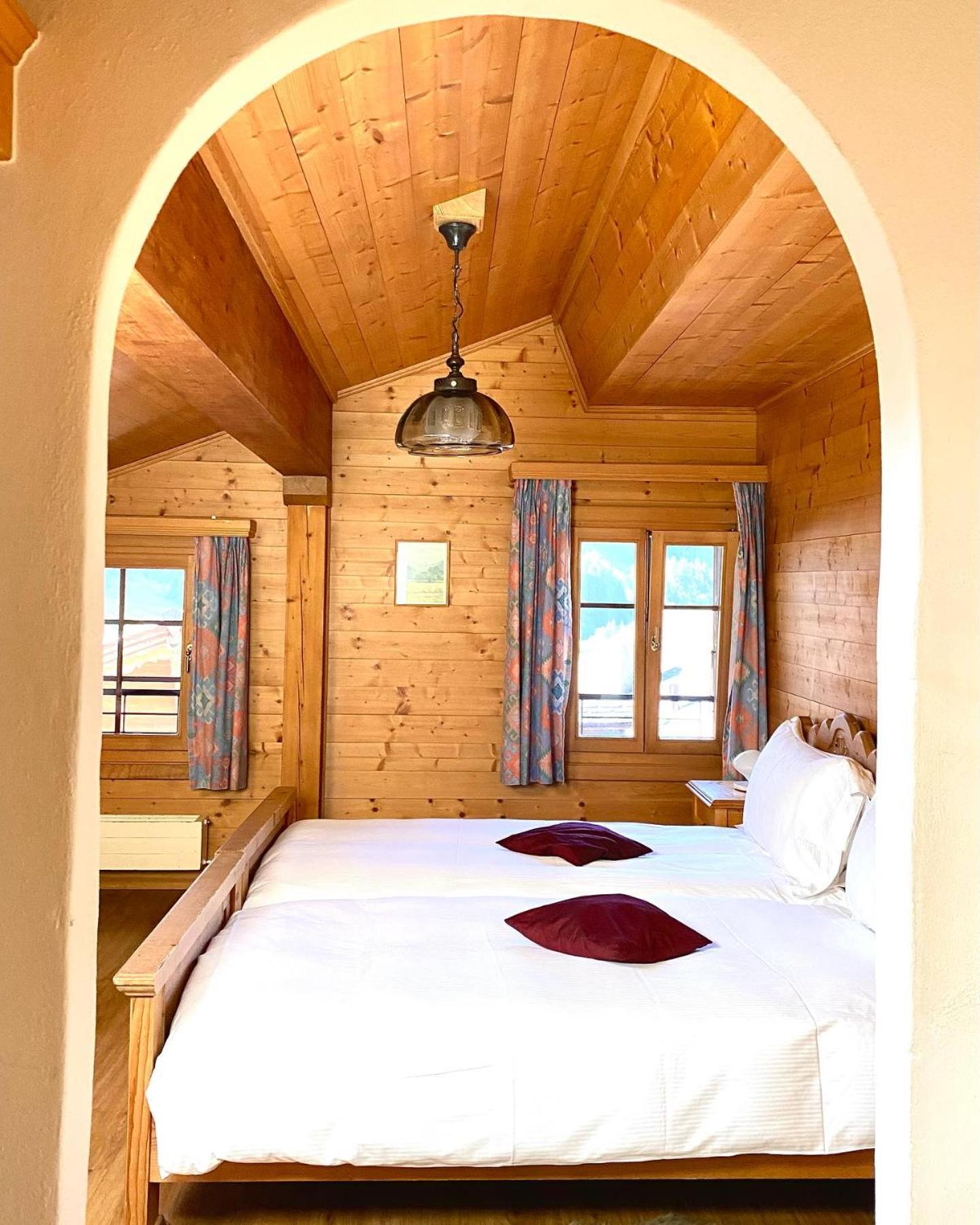 Hotel De Commune Gstaad Bagian luar foto